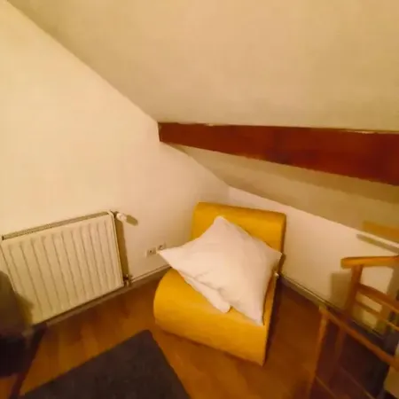 A Avec Jardin Romilly-sur-Seine