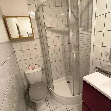 A Avec Jardin Romilly-sur-Seine