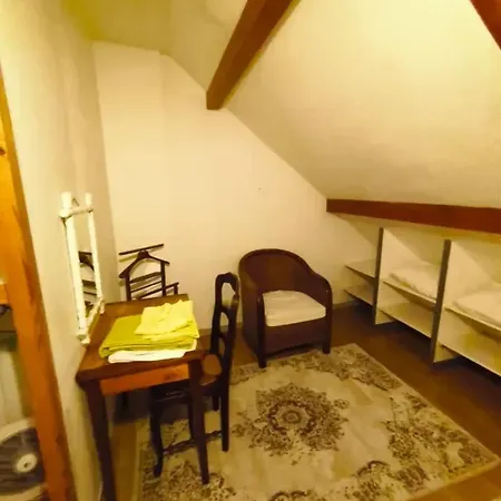 A Avec Jardin Apartamento